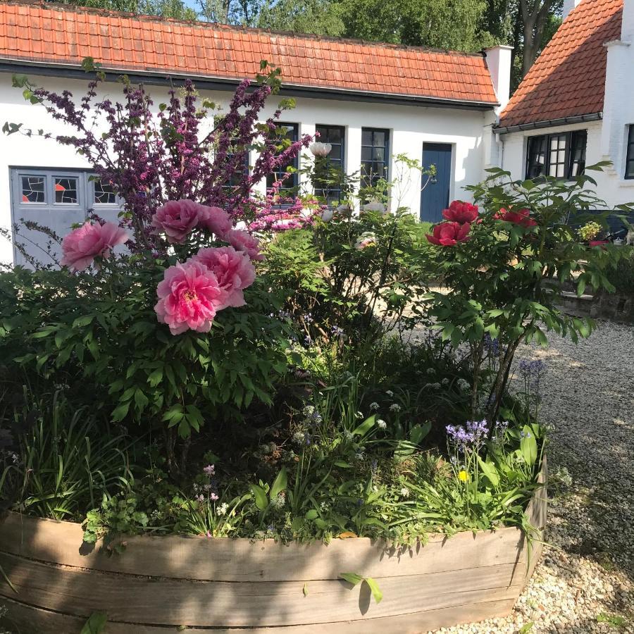 Bed And Breakfast Ros & Marc Wezembeek-Oppem ภายนอก รูปภาพ
